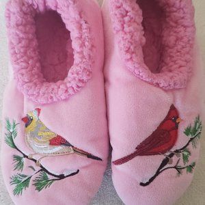 Snoozies Embroidered Cardinal Slippers